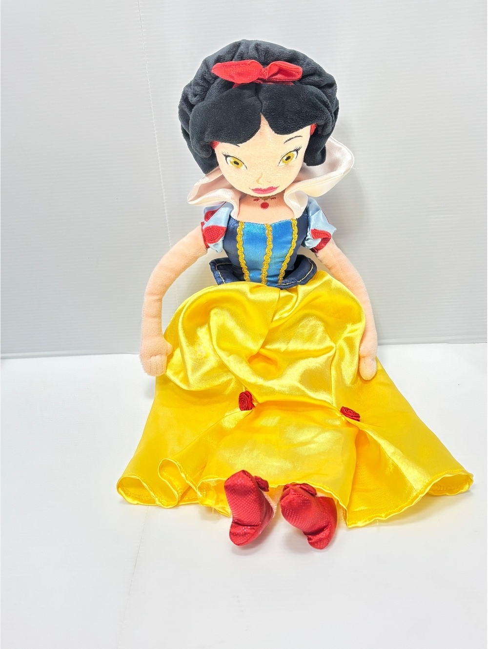Disney Snow White Plush Doll with Yellow Satin Dress and Red Shoes GUC